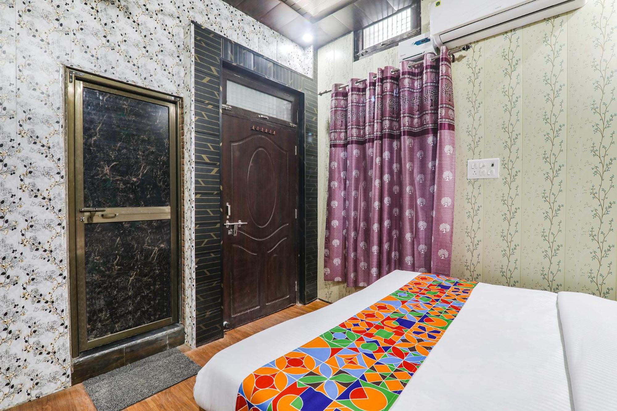 Fabexpress Milan Palace Ayodhya Exterior foto